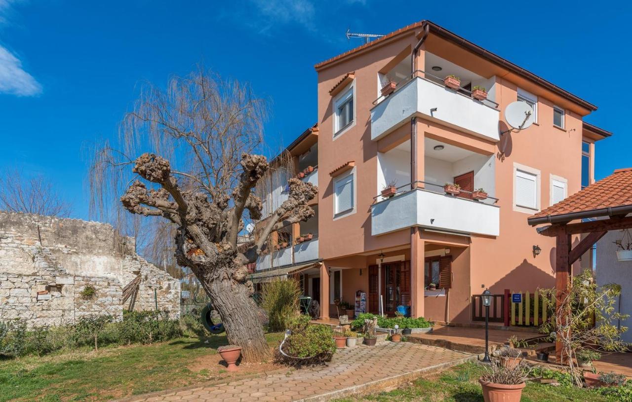 Apartments Ulika Červar-Porat Exteriér fotografie